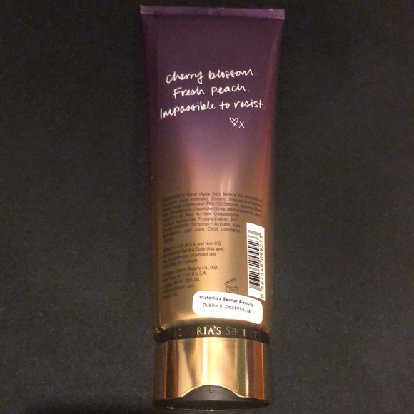 Victoria’s Secret Love Spell fragrance lotion 8 fl oz - Picture 3 of 6